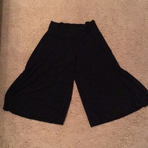 Black capri wide leg dress pants